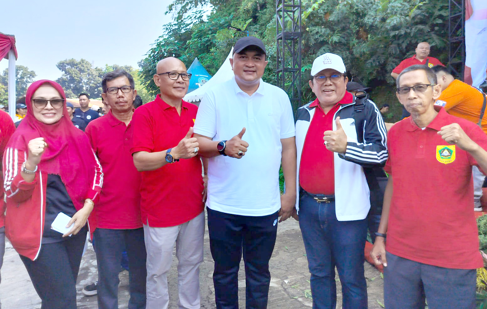 Foto Bersama Bupati Bogor dalam acara Peringatan Hari Buruh Internasional / Mayday Tahun 2025